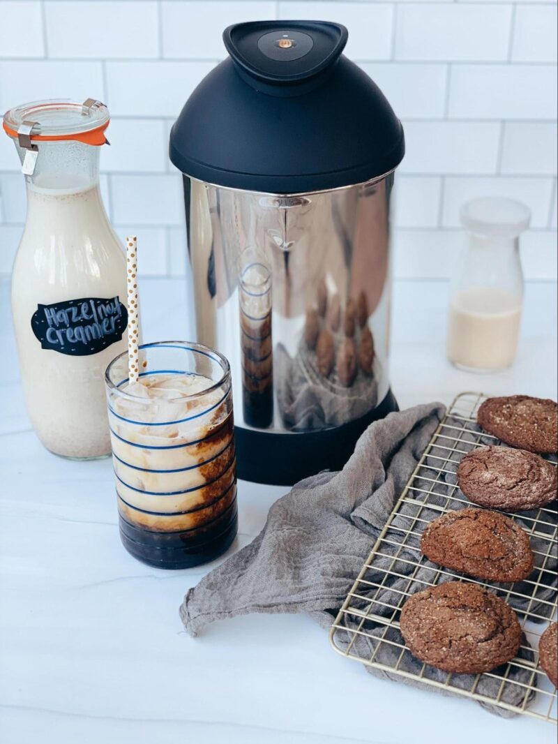 How to Make Vegan Hazelnut Creamer in the Almond Cow Melissa's