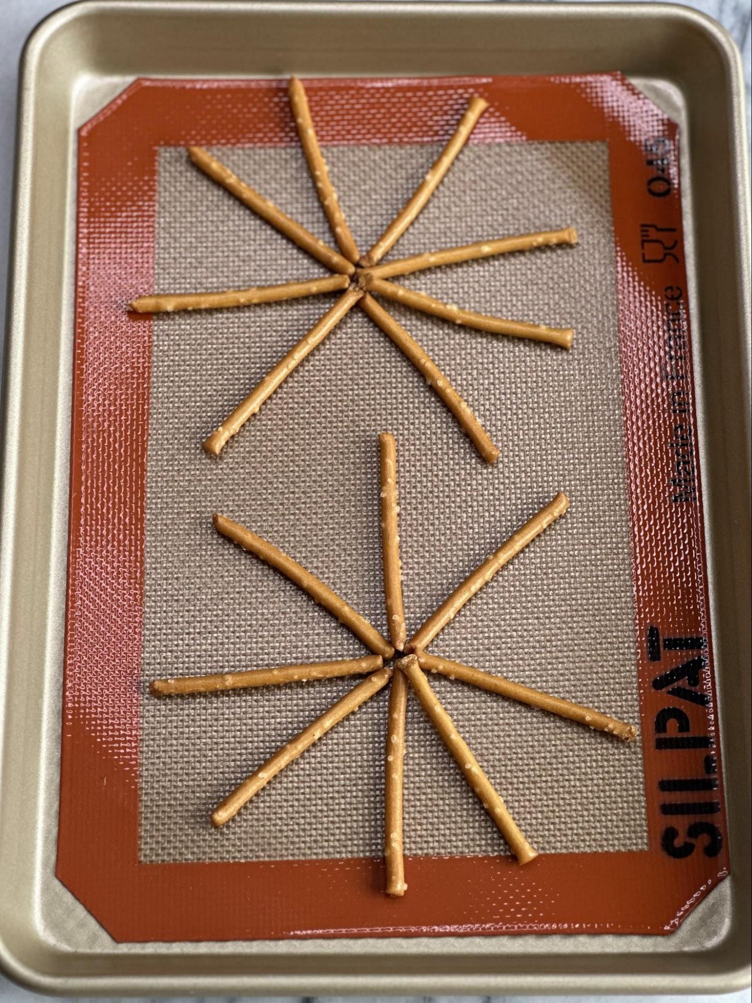 How to Make Spider  Chocolate Pretzels Melissa's Healthy Kitchen