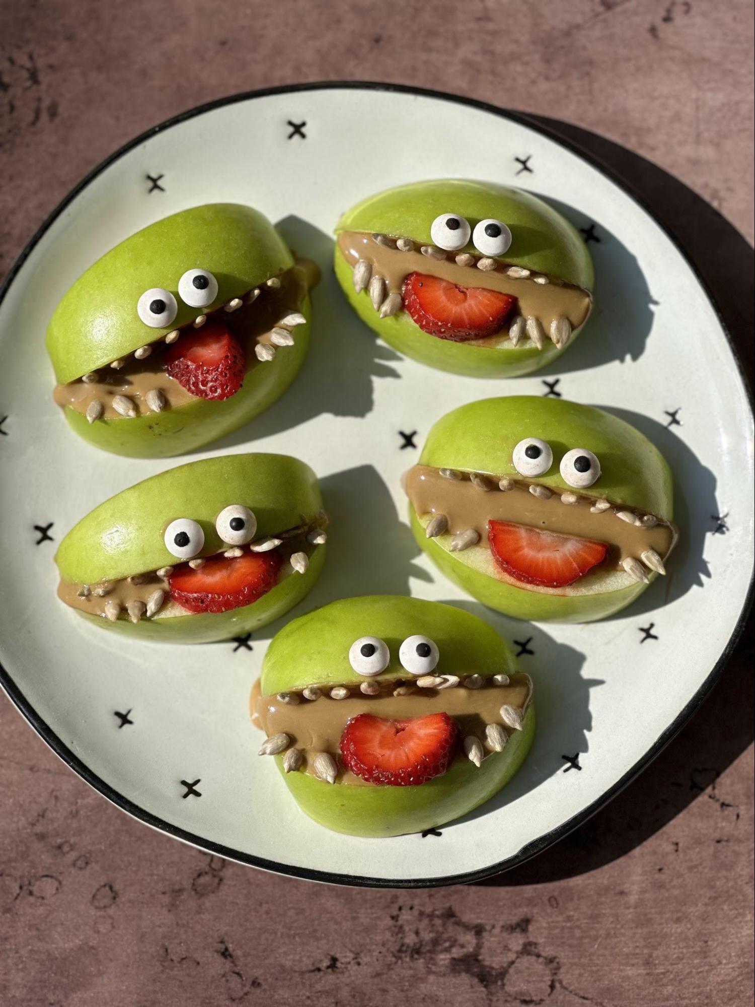 Edible Eyes : Stick on to create snacks with character.